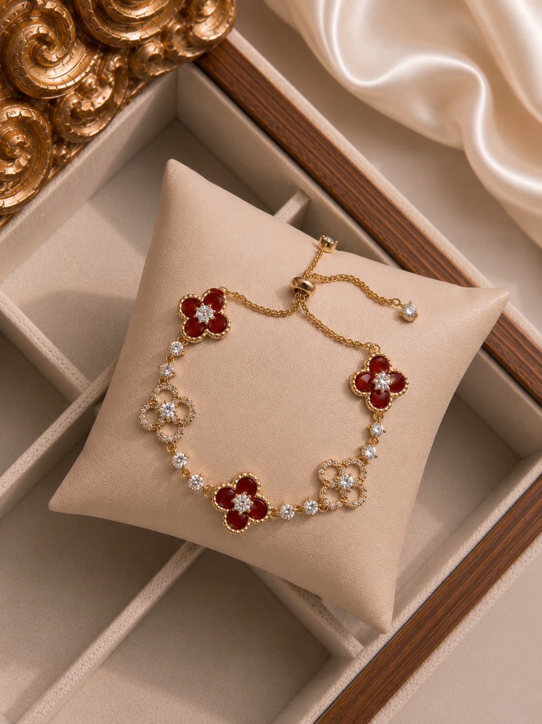 1pc Elegant Rhinestone Inlaid  Four-Leaf Clover Adjustable Bracelet